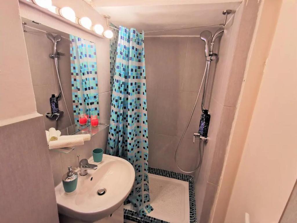 Luxury Piata Universitate Old Town Apartment Bucureşti Ngoại thất bức ảnh