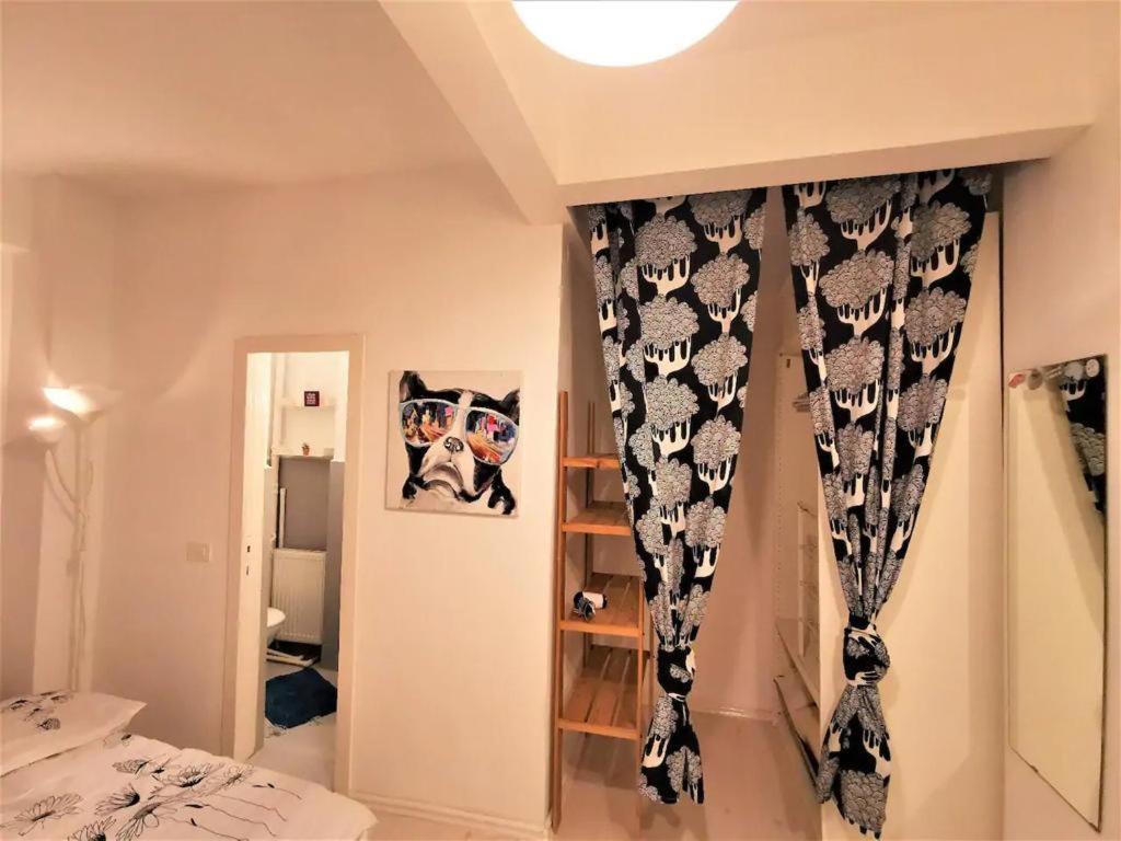 Luxury Piata Universitate Old Town Apartment Bucureşti Ngoại thất bức ảnh